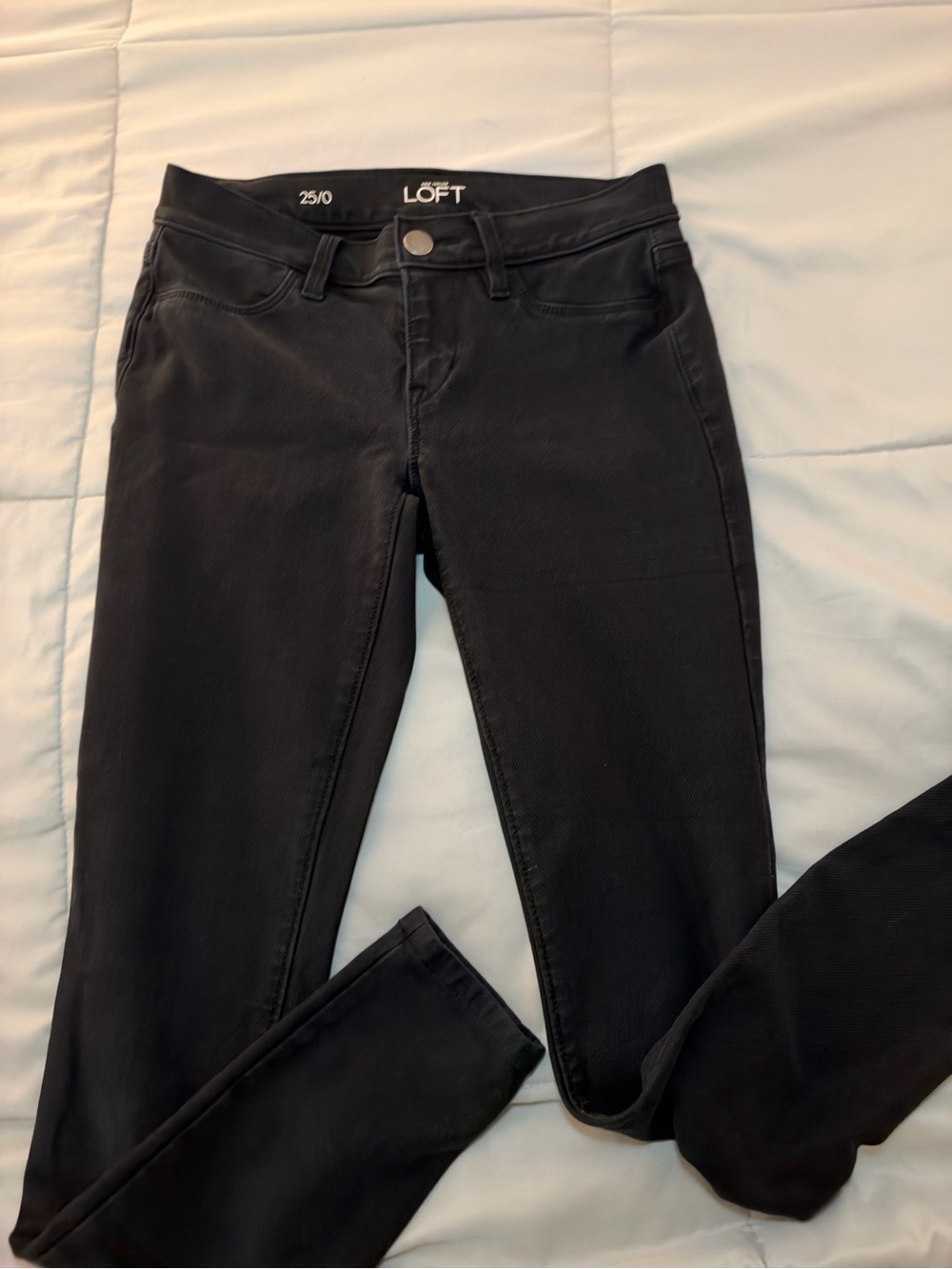 LOFT Black Skinny Jeans - Sleek High-Rise Style